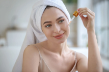 woman skincare serum